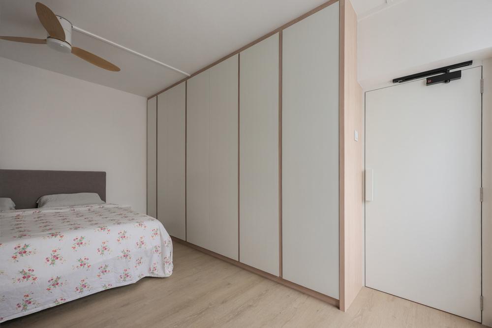 Modern Bedroom with Vinyl Flooring and Wardrobe
