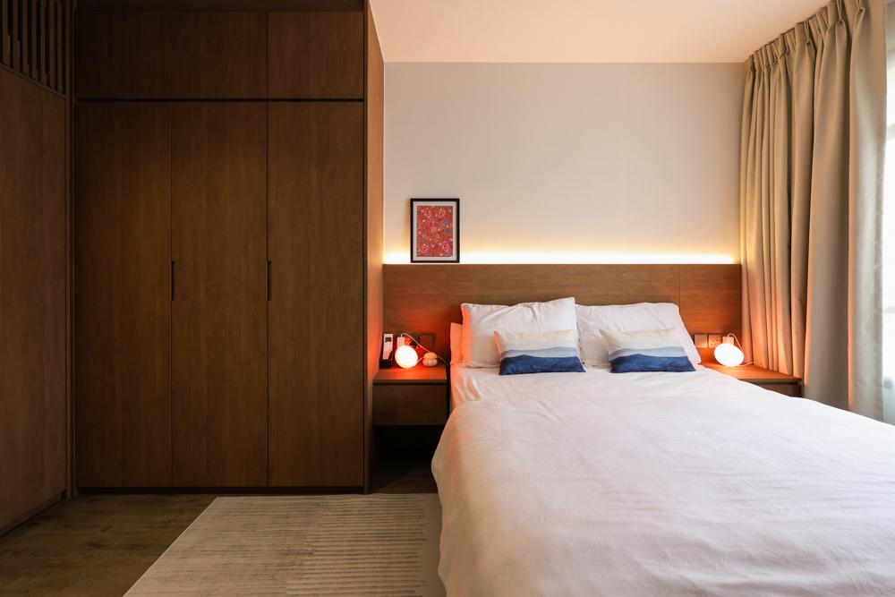 Industrial Bedroom with Vinyl Flooring and Built-in Bed
