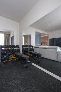 Modern Home Gym at One Amber
