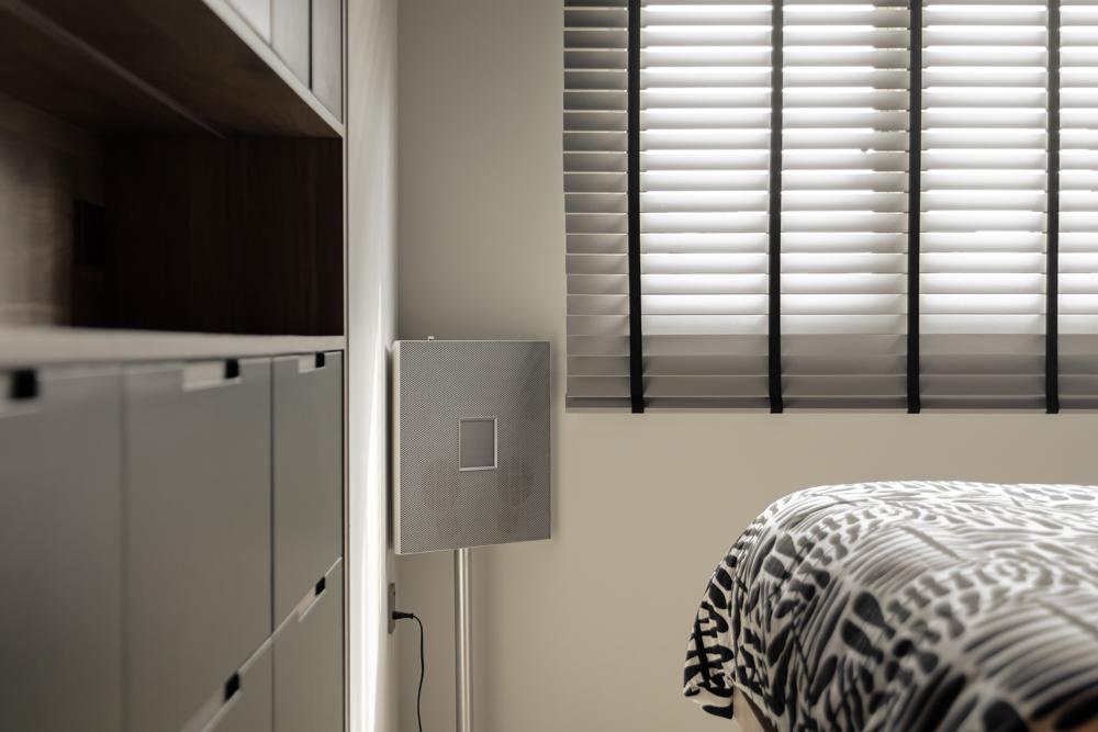Modern Bedroom with Storage Cabinets and Display Cabinets