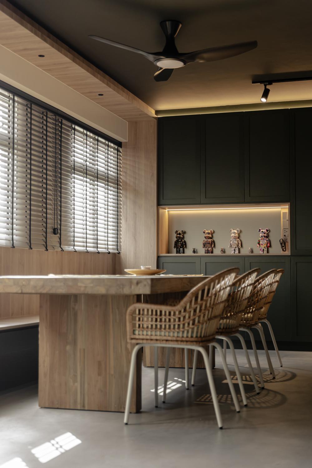 Modern Dining Room with Settee and Sofa