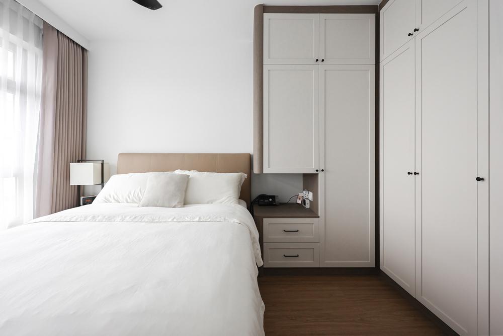 Asian Bedroom with Vinyl Flooring and Wardrobe