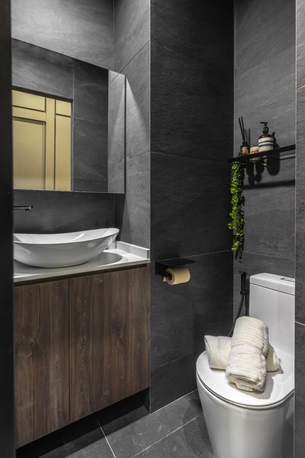 Contemporary Bathroom with Countertop and Homogeneous Tiles