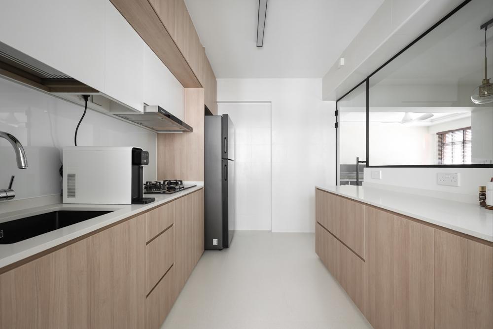 Eclectic Kitchen with Countertop and Homogeneous Tiles