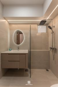 Minimalist Bathroom at 5 Room HDB @ Masiling