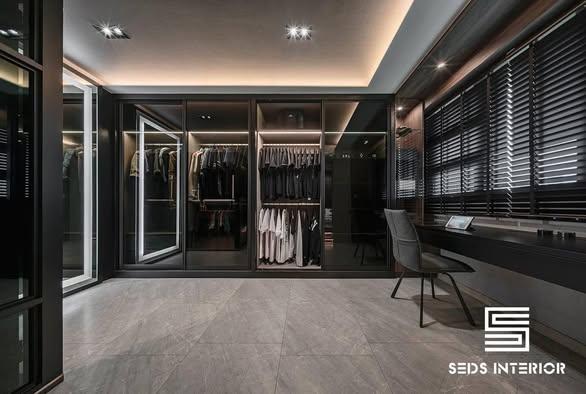 Industrial Walk-in Wardrobe with Mirror and Wardrobe