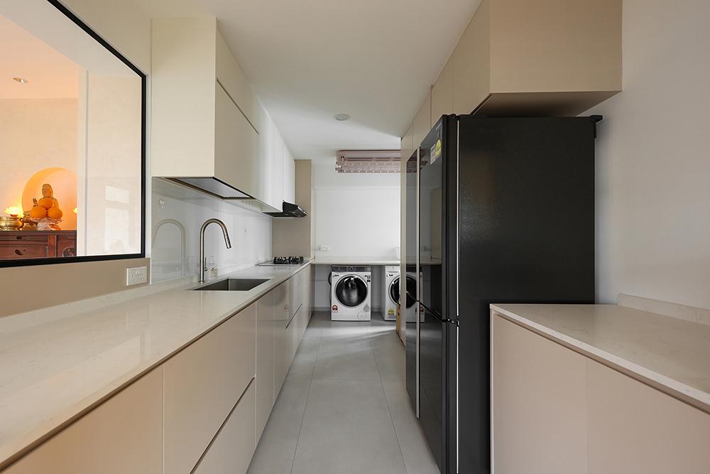 Minimalist Kitchen with Countertop and Homogeneous Tiles