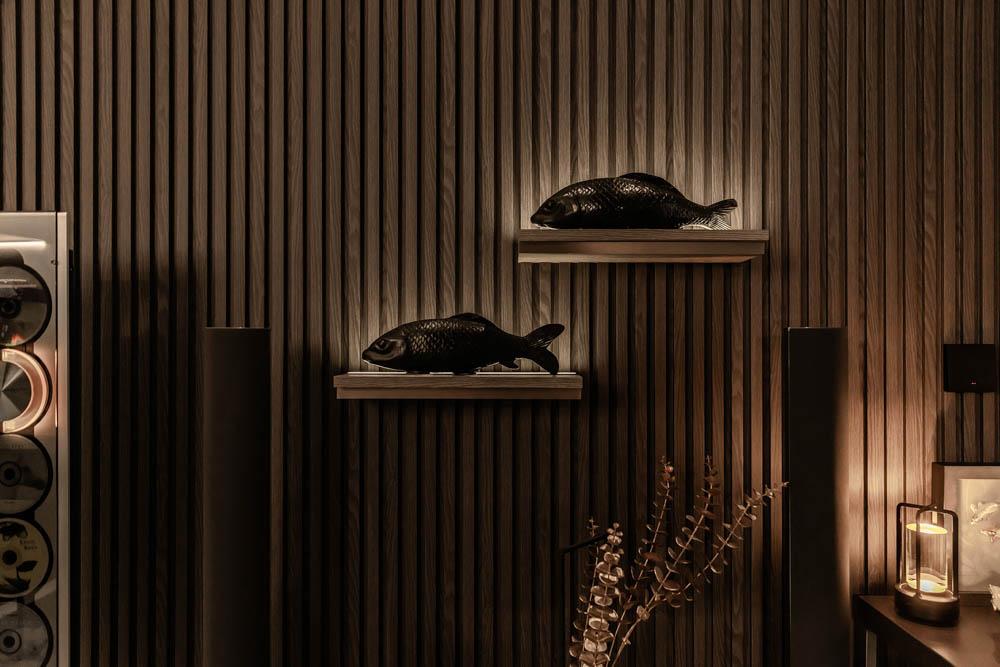 Modern Living Room with Feature Wall and Lighting