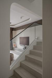 Modern Foyer at Clover Park