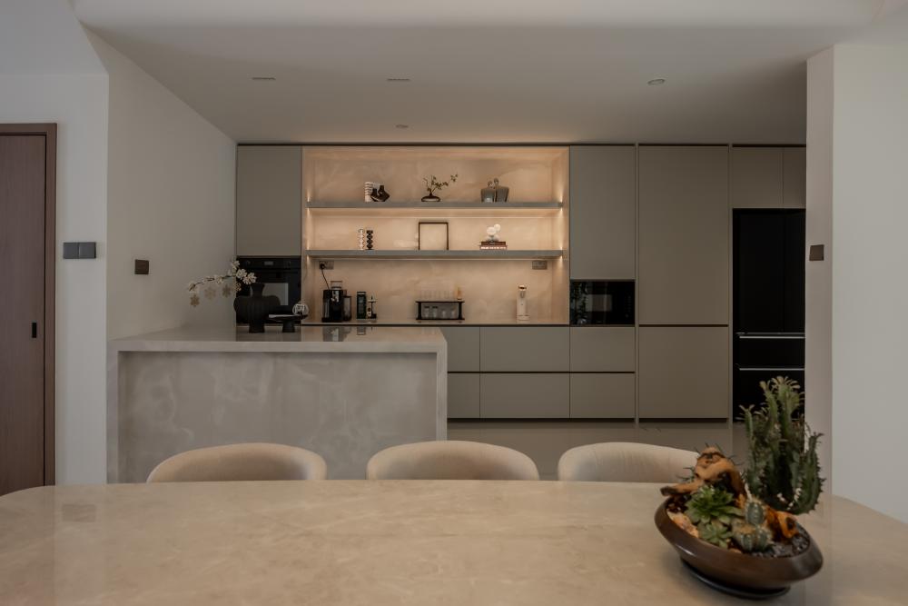 Modern Dining Room with Dining Table and Dining Chairs