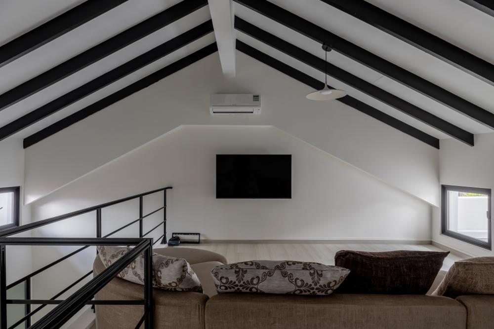Modern Living Room with Sofa and TV
