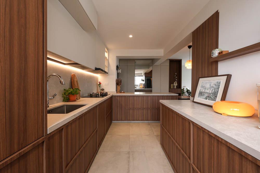 Modern Kitchen with Countertop and Homogeneous Tiles