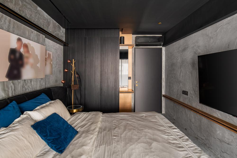 Modern Bedroom with Wardrobe and Sliding Wardrobe