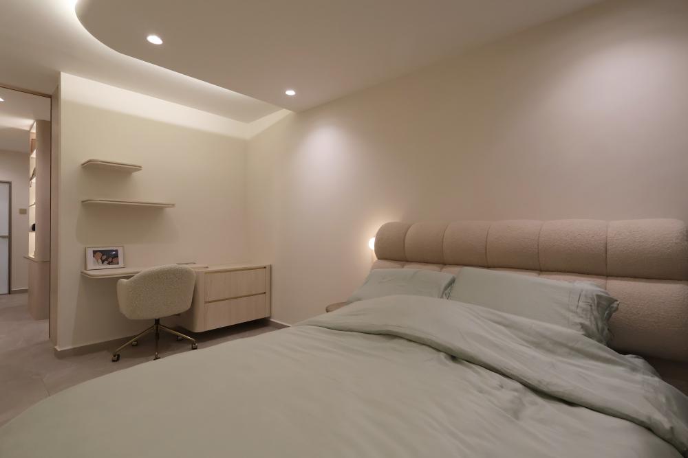 Modern Bedroom with Ceiling Light and Wardrobe