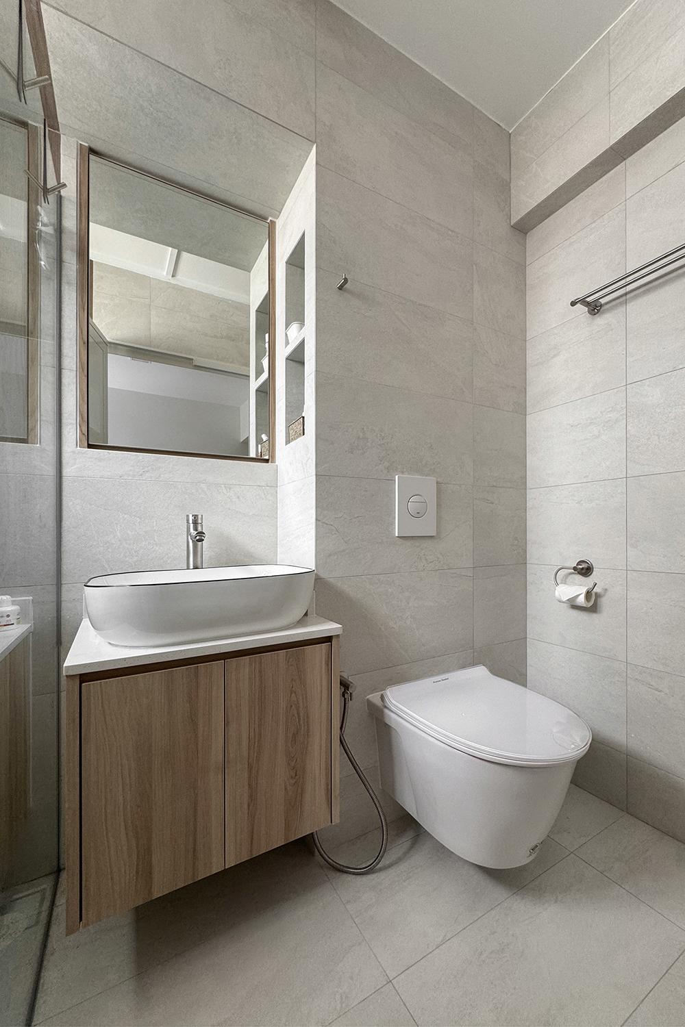 Scandinavian Bathroom with Homogeneous Tiles and Mirror