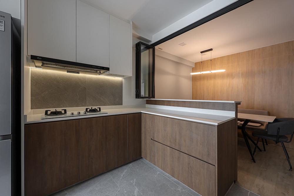 Scandinavian Kitchen with Countertop and Open Kitchen