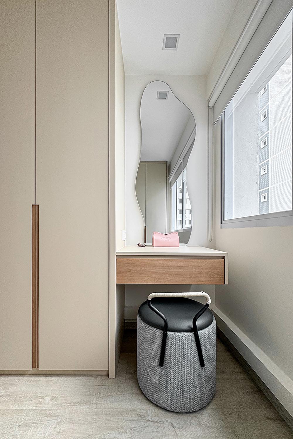 Scandinavian Walk-in Wardrobe with Vinyl Flooring and Mirror