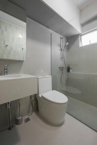 Minimalist Bathroom at Floral Spring @ Yishun