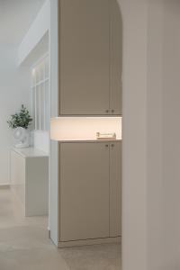 Minimalist Foyer at Floral Spring @ Yishun