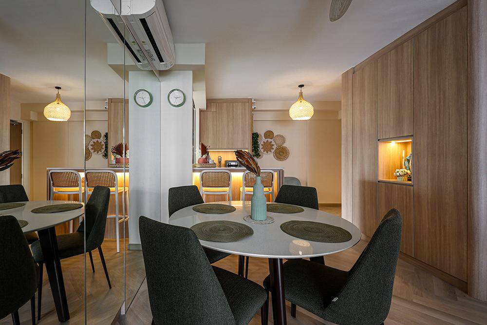 Country Dining Room with Vinyl Flooring and Mirror