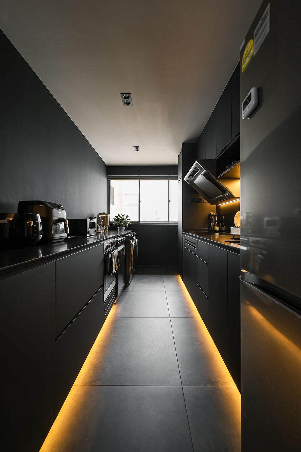 Modern Kitchen with Countertop and Kitchen Cabinets