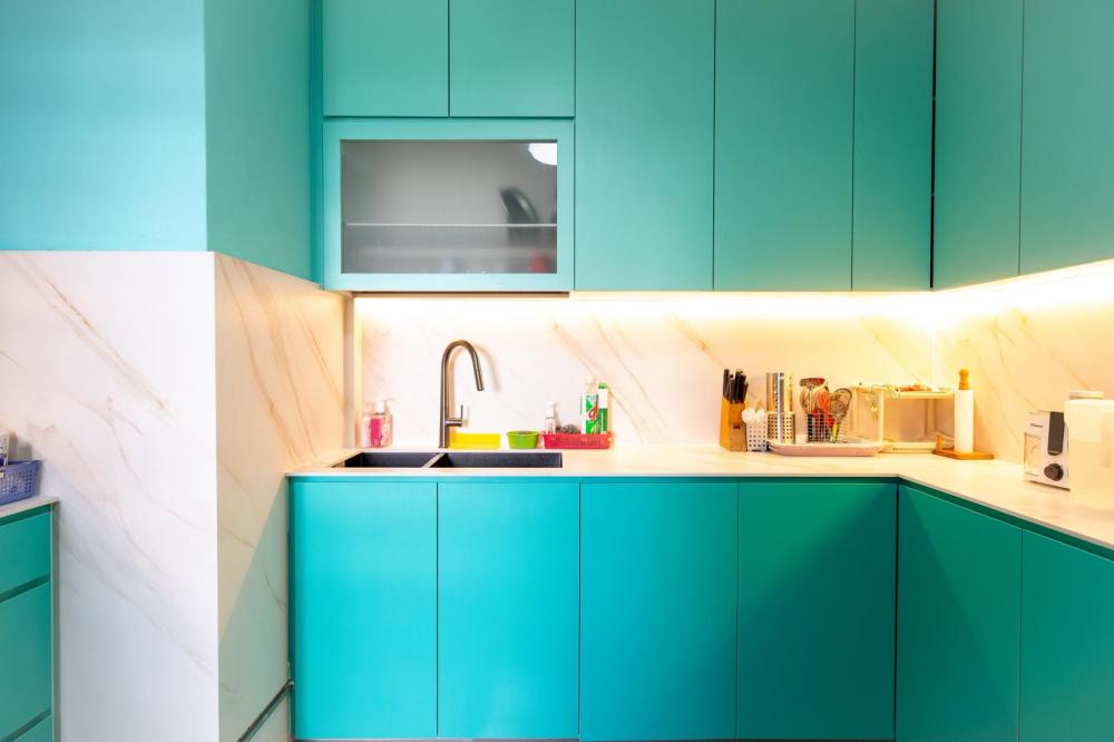 Eclectic Kitchen with Kitchen Window and Kitchen Backsplash