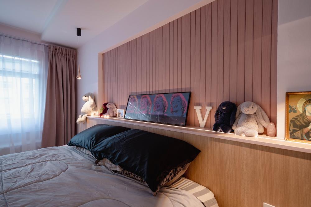 Country Bedroom with Built-in Bed and Queen Bed