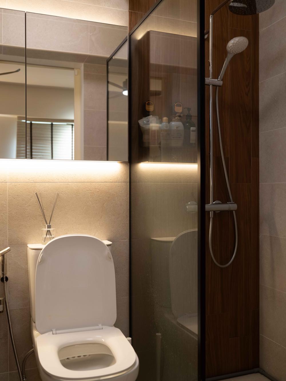 Scandinavian Bathroom with Shower Screen and Rainshower