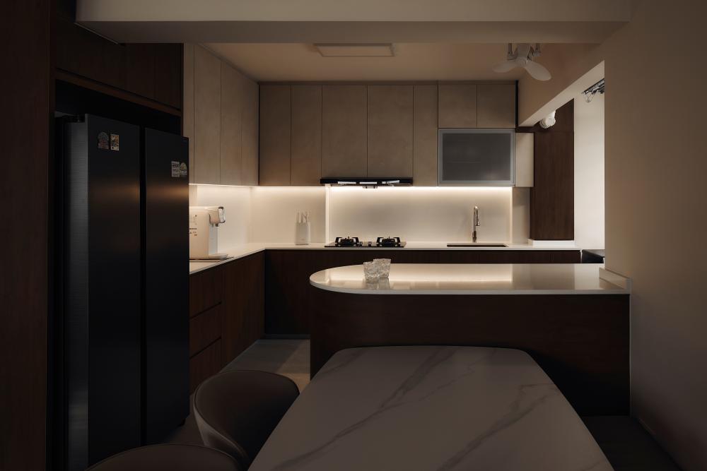Contemporary Kitchen with Kitchen Island and Open Kitchen