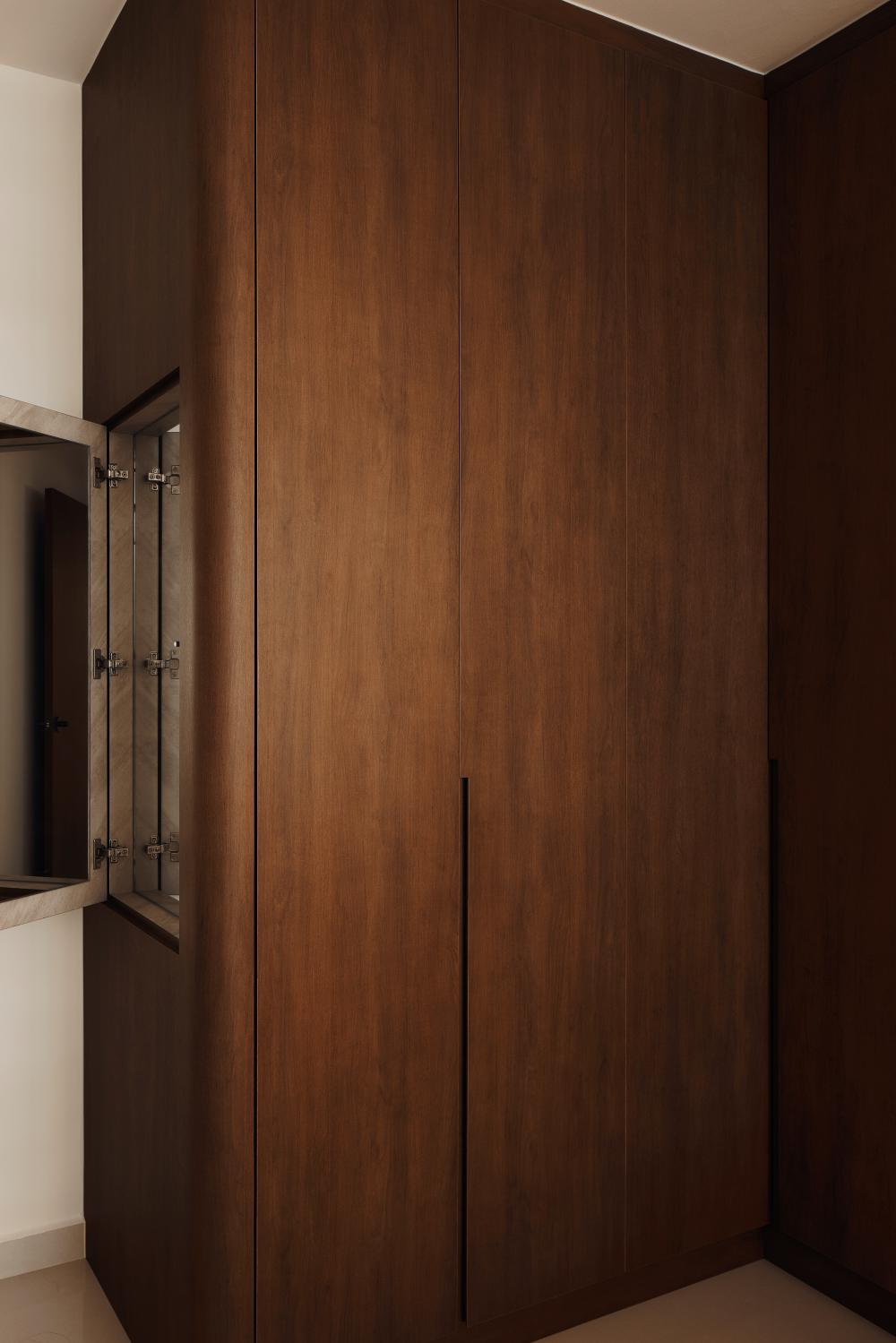Contemporary Bedroom with Mirror and Wardrobe