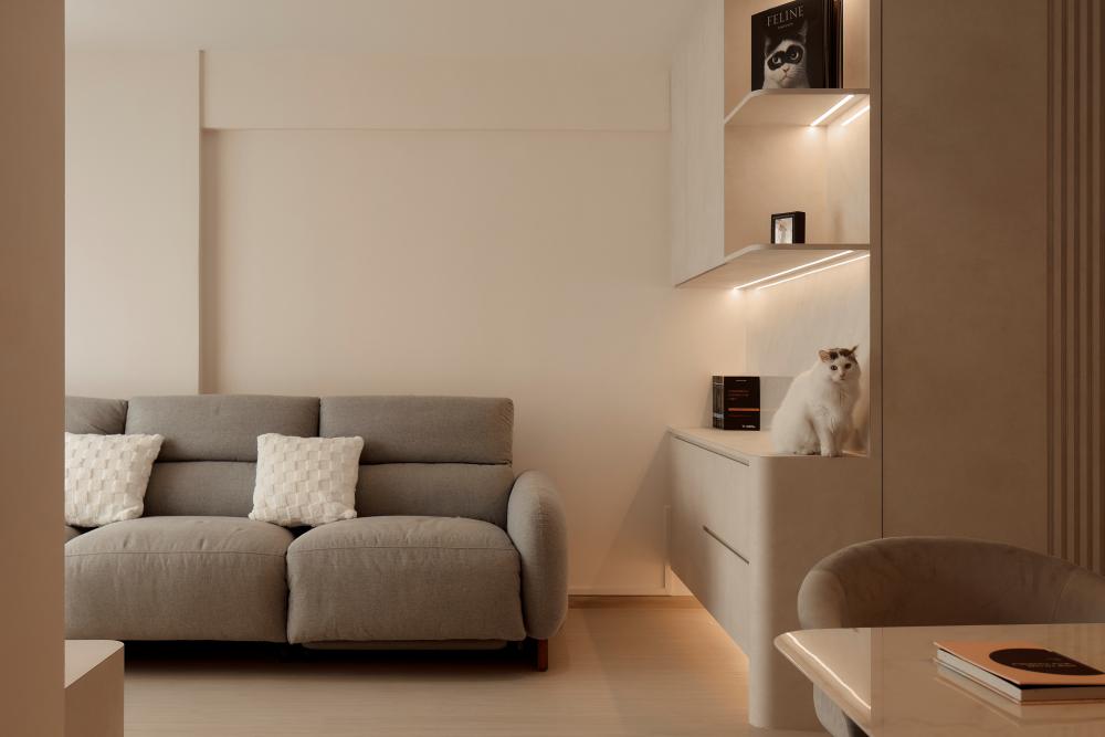 Scandinavian Living Room with Countertop and Wood Flooring