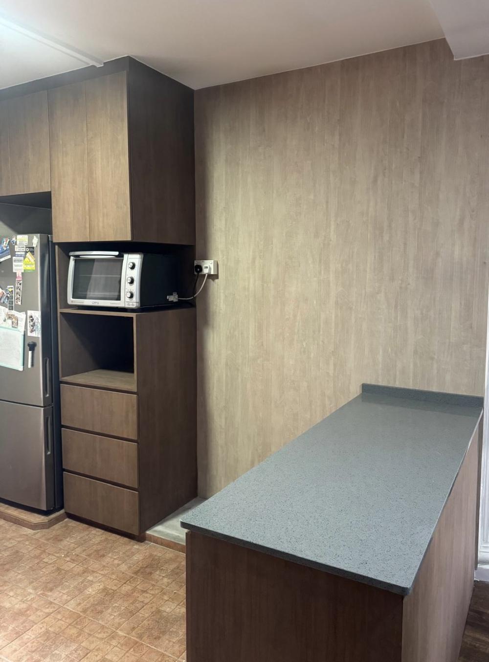 Minimalist Kitchen with Countertop and Kitchen Island