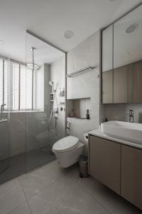 Scandinavian Bathroom at Edelweiss Park