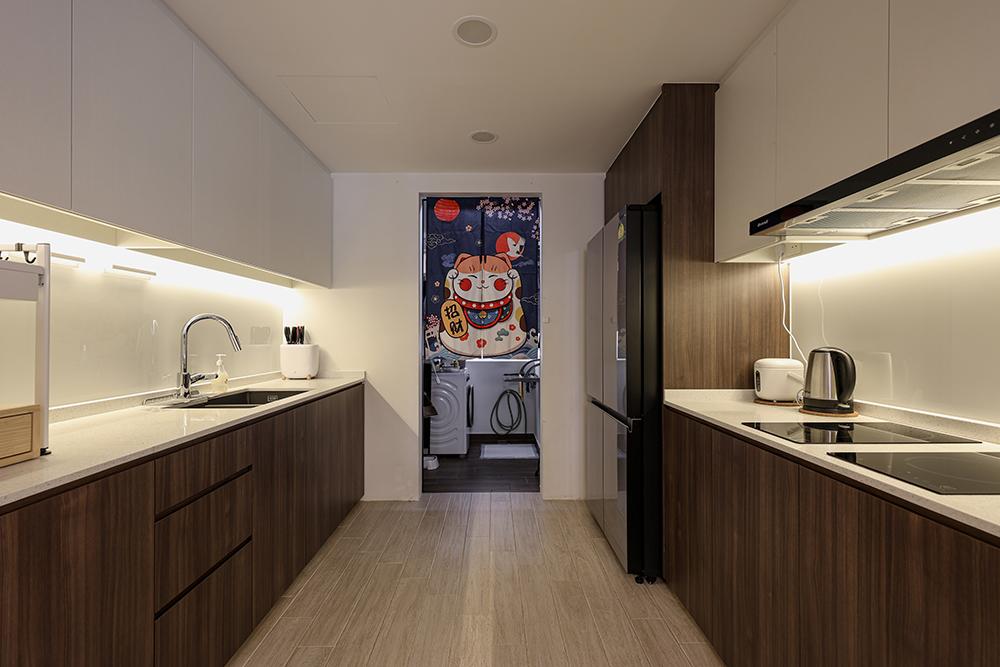Scandinavian Kitchen with Countertop and Homogeneous Tiles