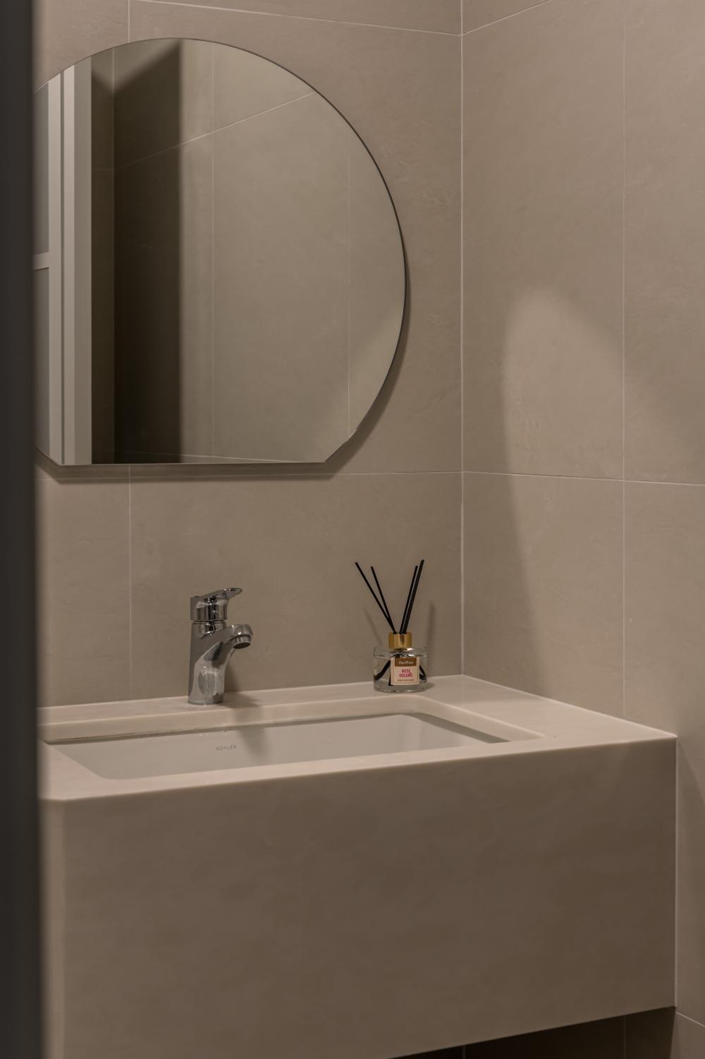 Scandinavian Bathroom with Countertop and Mirror