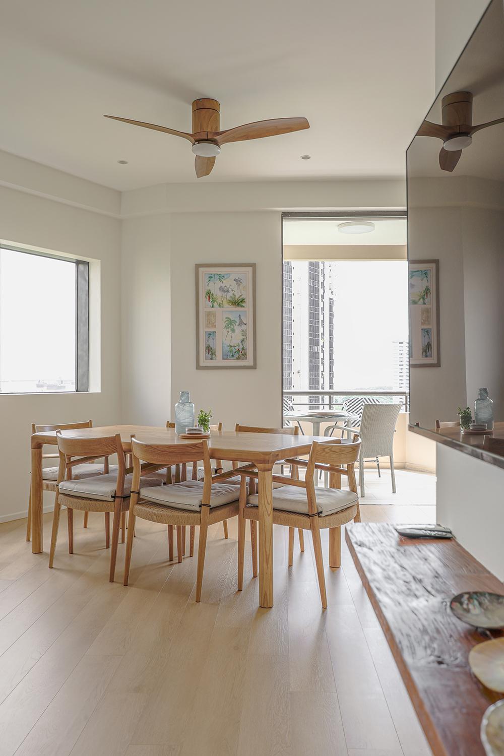 Country Dining Room with Wood Flooring and Dining Table