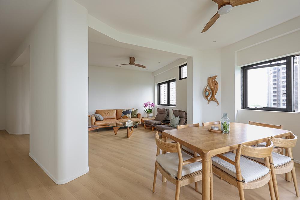 Country Dining Room with Wood Flooring and Dining Table
