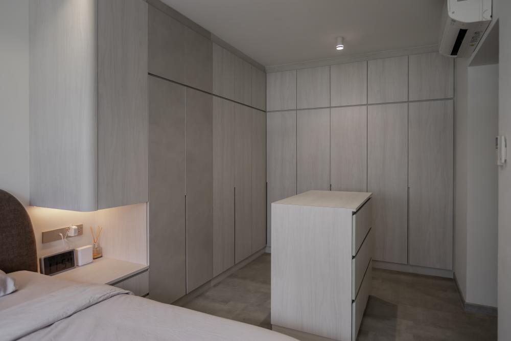 Contemporary Bedroom with Wardrobe and Built-in Bed
