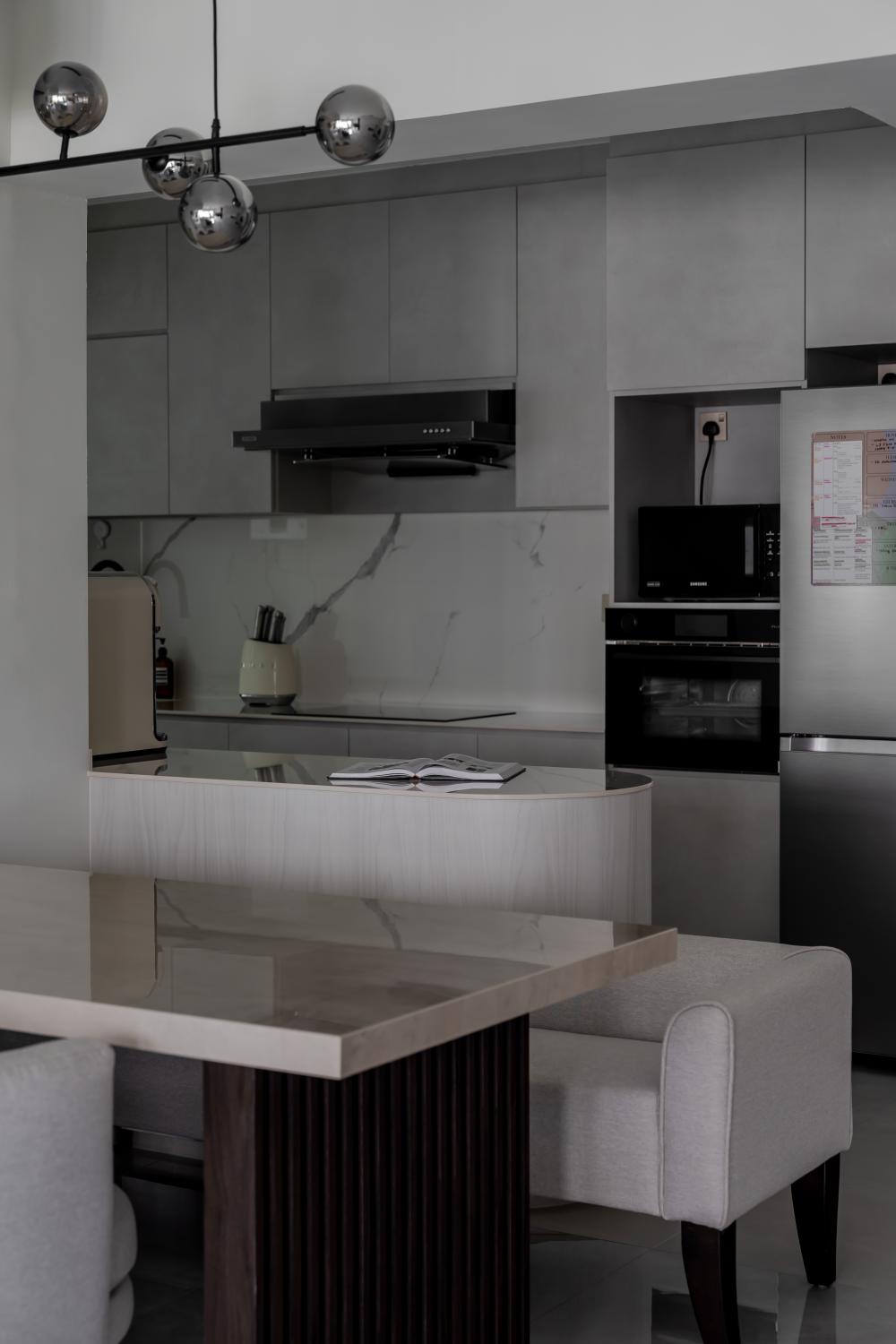 Contemporary Kitchen with Herringbone Tiling and Parquet Floor