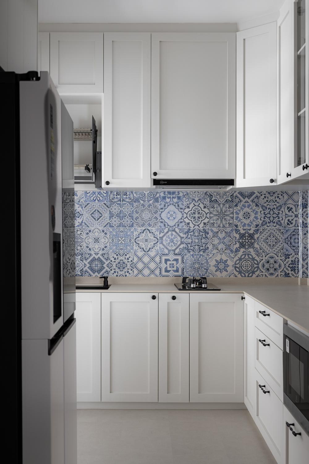 Scandinavian Kitchen with Countertop and Kitchen Backsplash