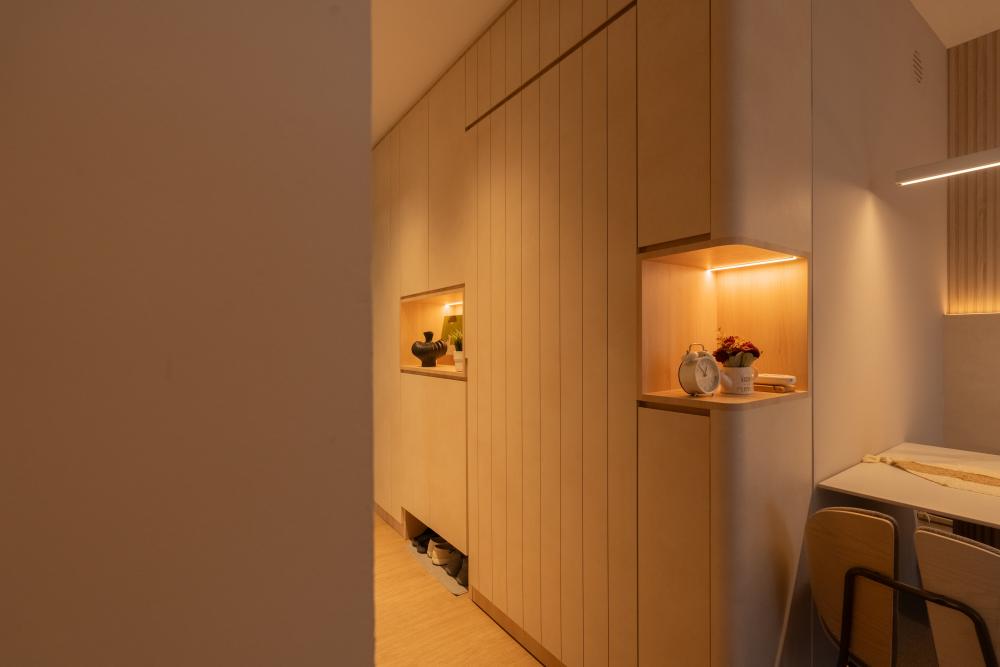 Contemporary Entryway with Mirror and Shoe Rack