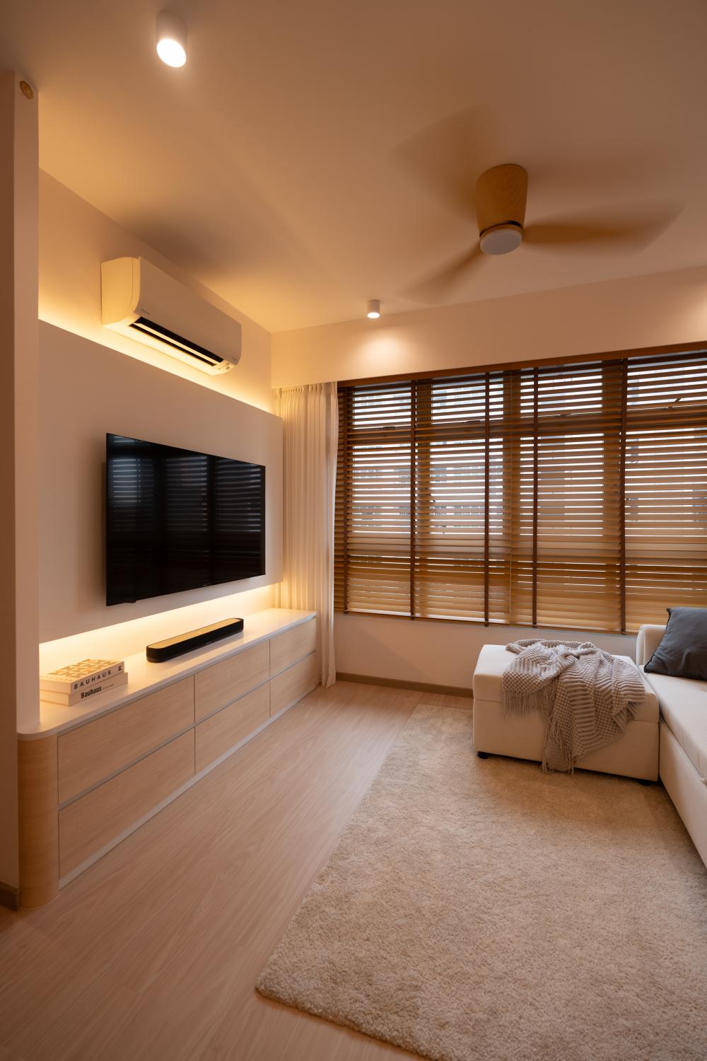 Contemporary Living Room with Homogeneous Tiles and Granite Floor