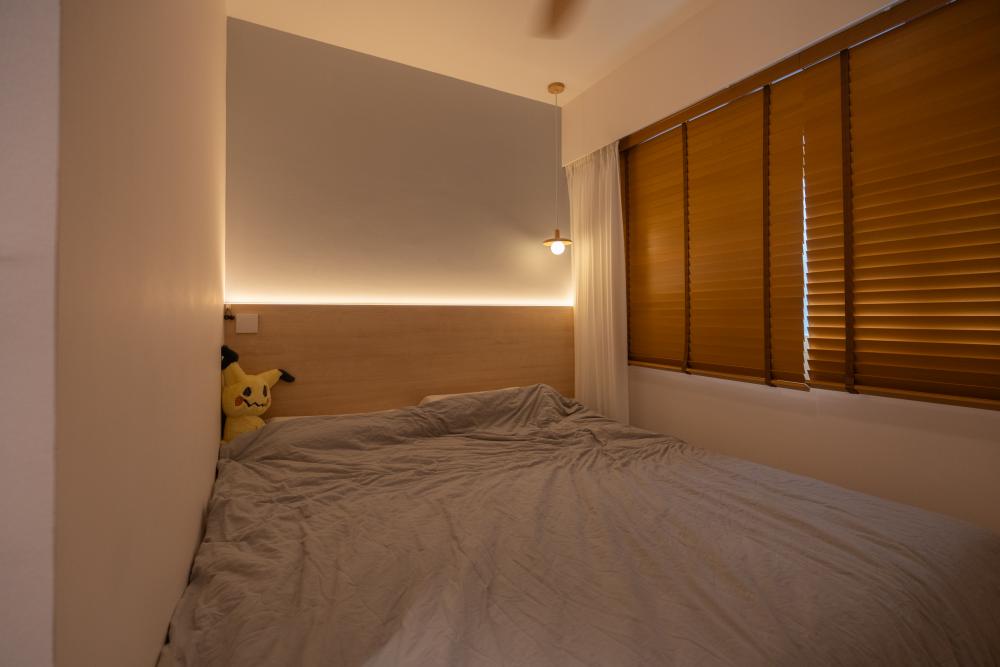 Contemporary Bedroom with Platform Bed and Vinyl Flooring