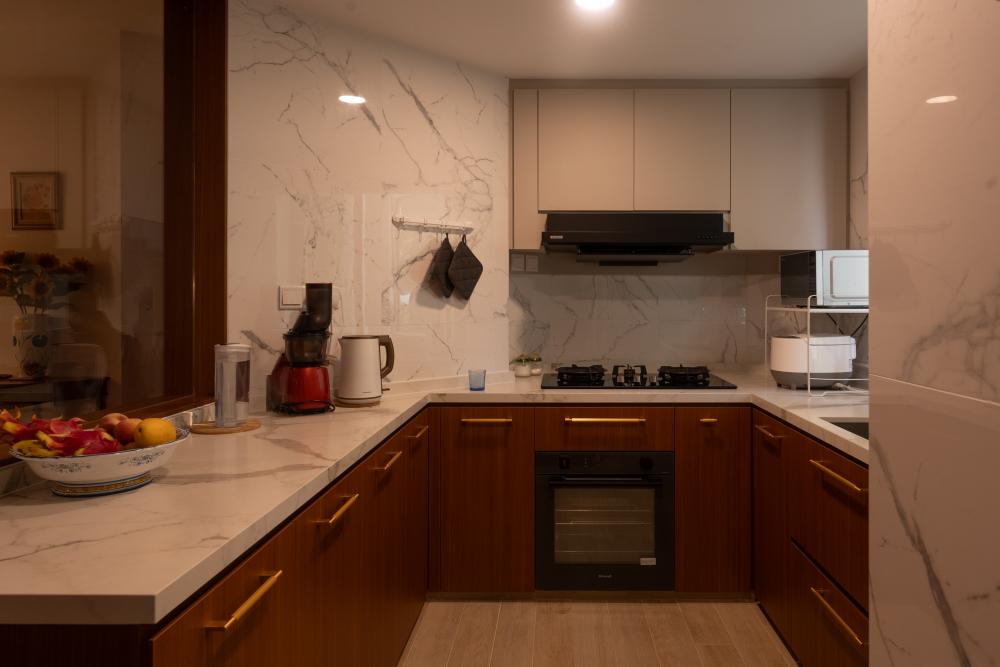 Contemporary Kitchen with Vinyl Flooring and Herringbone Tiling