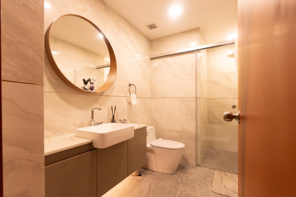 Contemporary Bathroom with Wood Flooring and Mirror