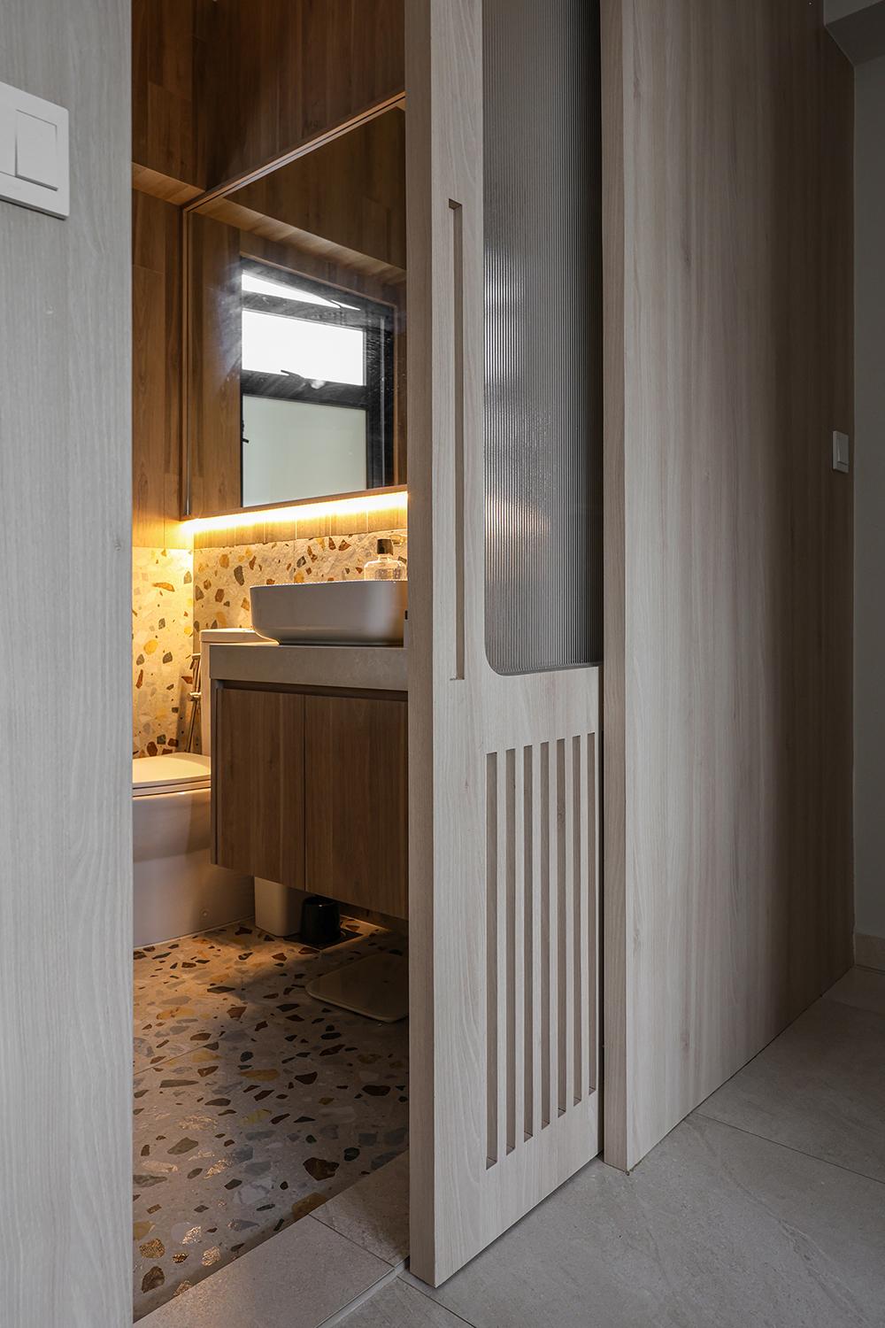 Scandinavian Bathroom with Homogeneous Tiles and Mirror