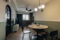 Vintage Living Room at Crawford Court