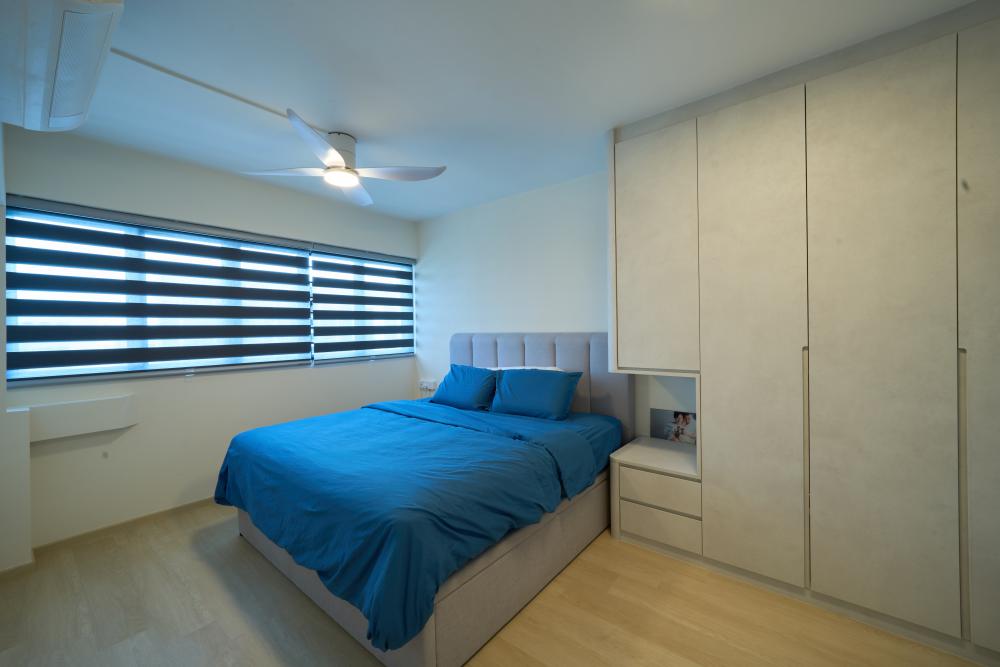 Minimalist Bedroom with Vinyl Flooring and Wardrobe