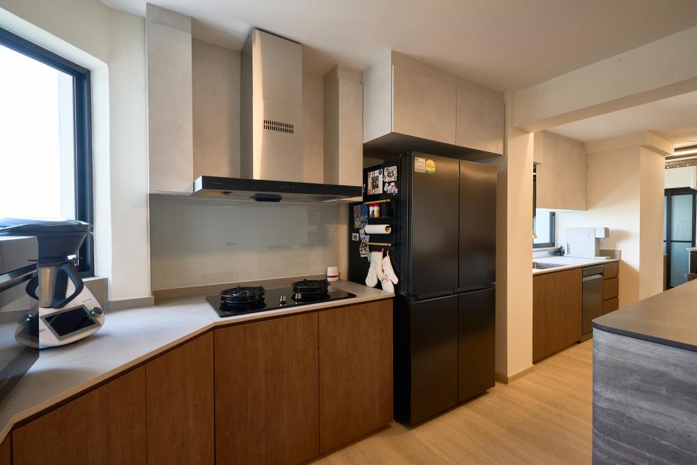Minimalist Kitchen with Countertop and Vinyl Flooring