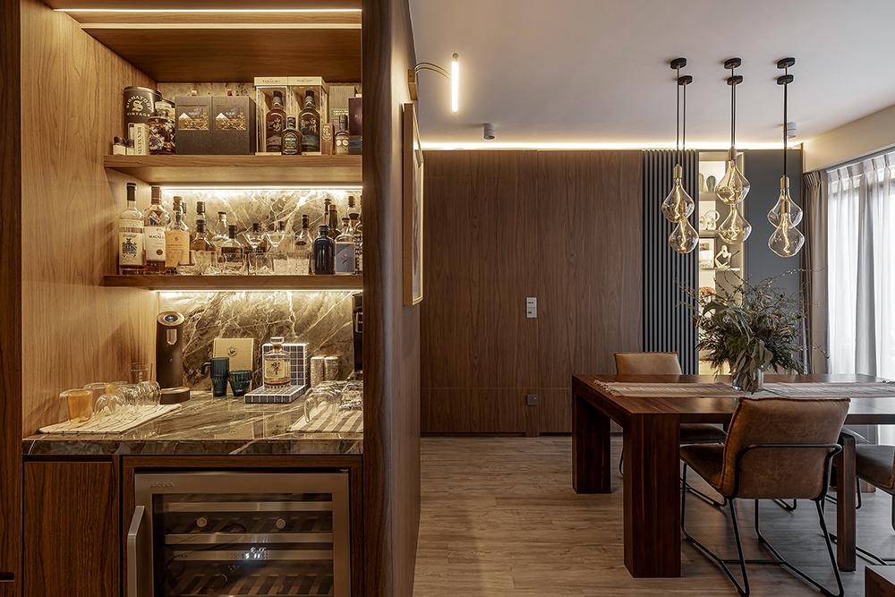 Modern Dining Room with Vinyl Flooring and Feature Wall